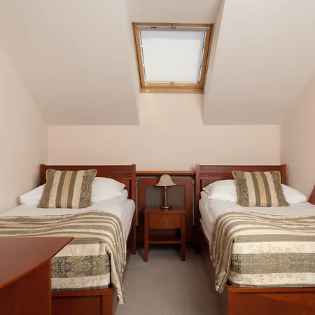 Hotel Amigo Centre 4*