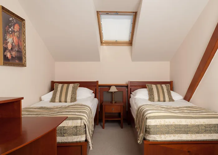 Hotel Amigo Centre 4*