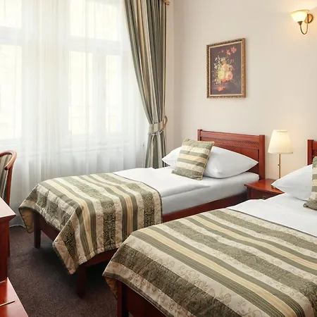 Hotel Amigo Centre 4*