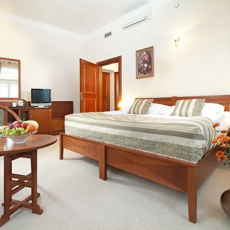 Amigo Centre 4* Prag