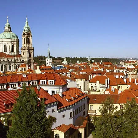 Amigo Centre Hotel 4*