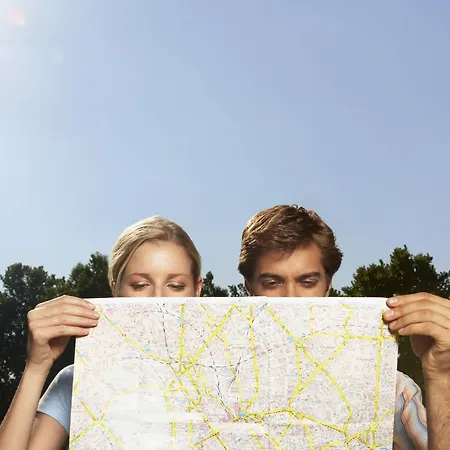 Amigo Centre Hotel 4*