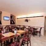 Amigo Centre Otel